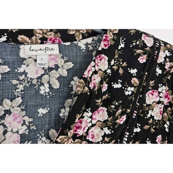 Love Fire Black Floral Lace Trim Elastic Wrist V-Neck Lightweight Top Sz M - Picture 3 of 6